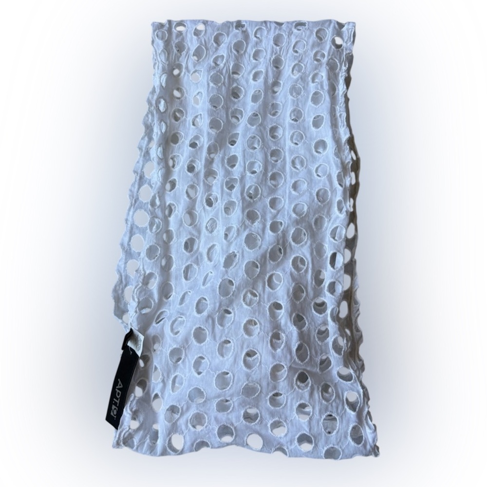 Apt. 9 White Eyelet Scarf